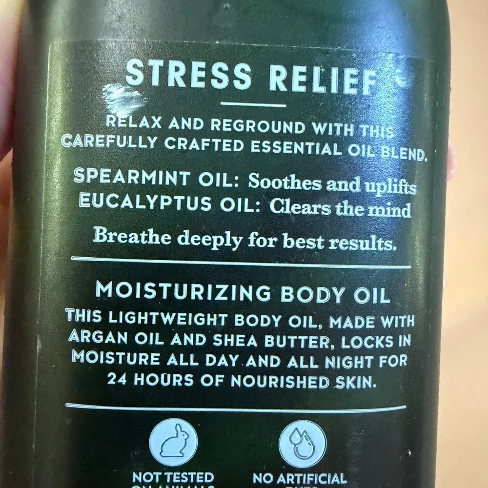 Bath & Body Works Aromatherapy Stress Relief Eucalyptus Spearmint Body Oil 4oz